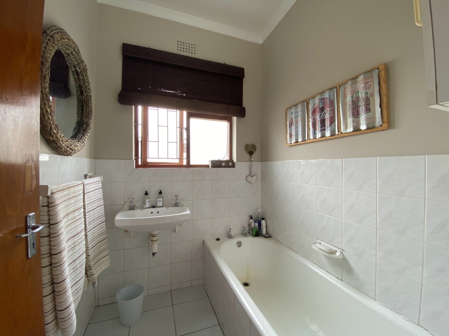 3 Bedroom Property for Sale in Hopefield Western Cape